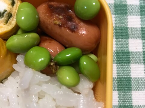 ミニウインナーと枝豆の粒マスタード炒め